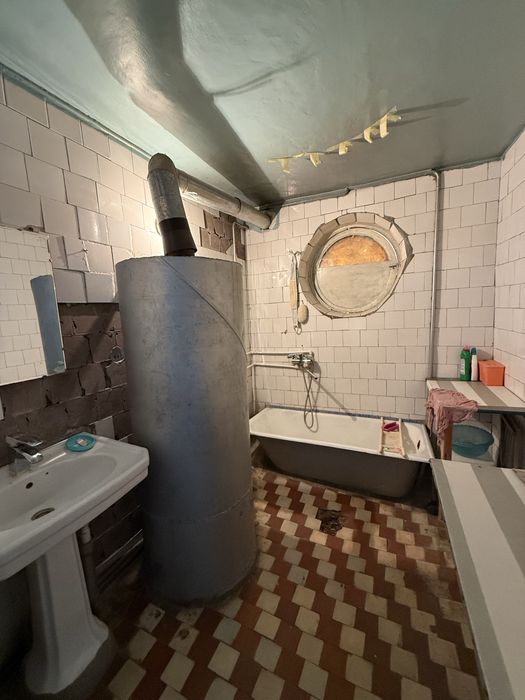 Центр луначарского ул Садаф 6 сот дом 160м2