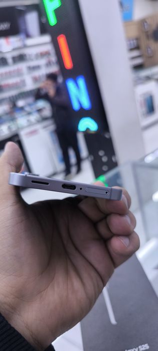 samsung S 25 12/256 silver