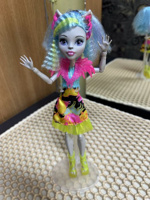 Продам куклу монстр хай!