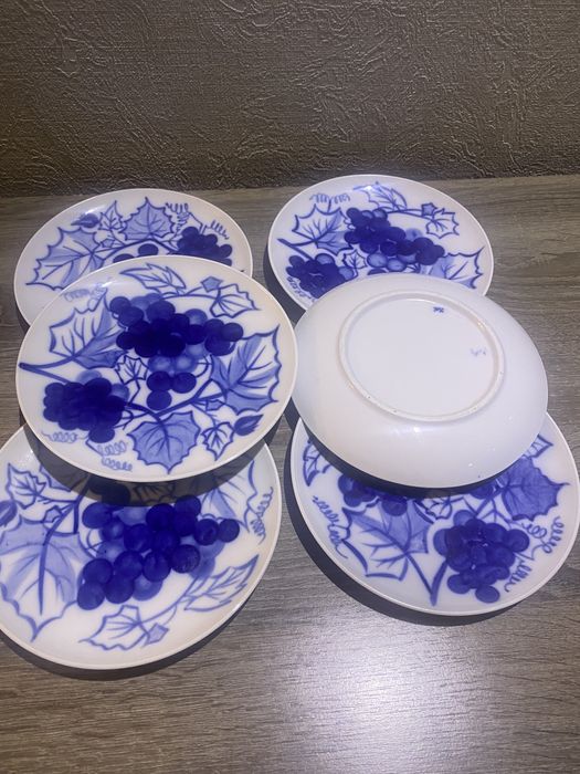 Продаются десертные тарелки антиквариат