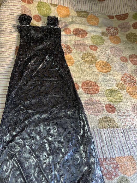 Turli bazmlarga mos zamonaviy ayol va qizlarimiz uchun ko’ylak