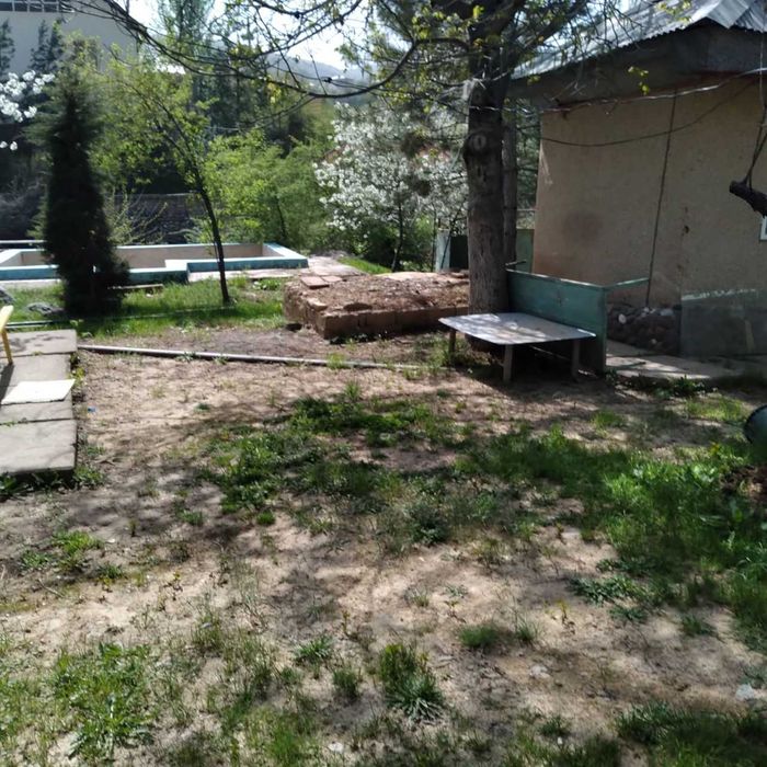 Продается дача 8+30 сот  в горах Хумсан