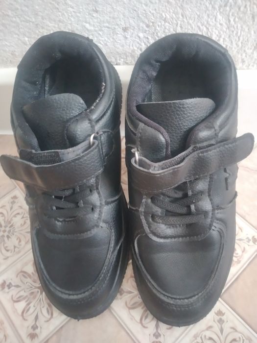 Кроссовка белый,черный 33,34,35размер