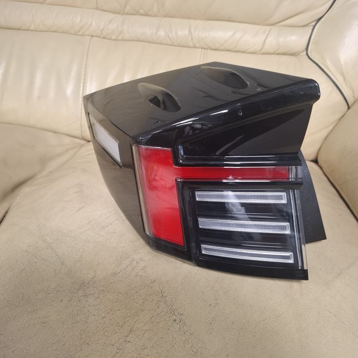 Продам задний фонарь