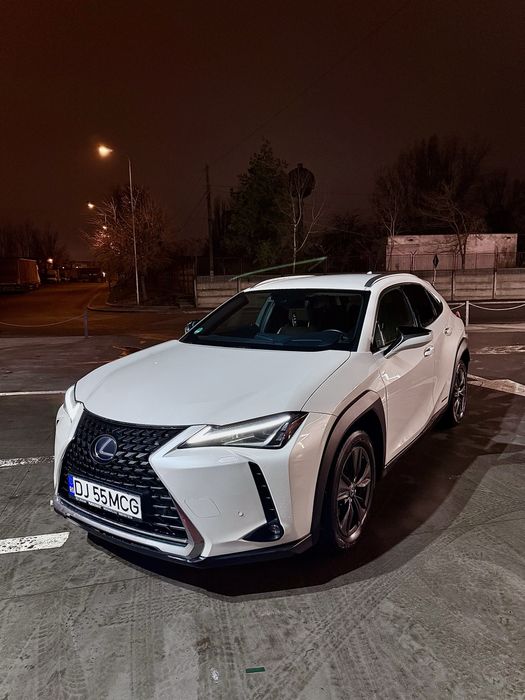 Lexus ux 2.0 2019