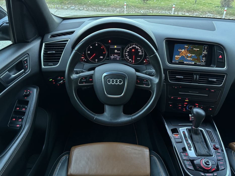 Audi Q5 S-line 2.0 TDI 2012