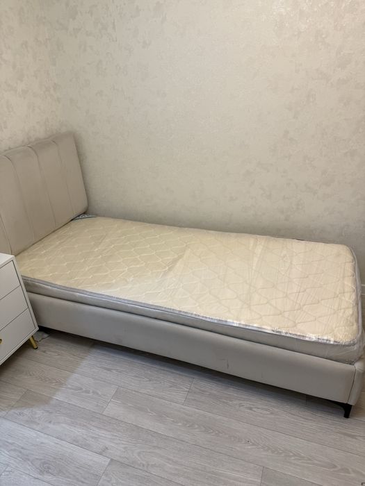 Кровать 90*200 б/у