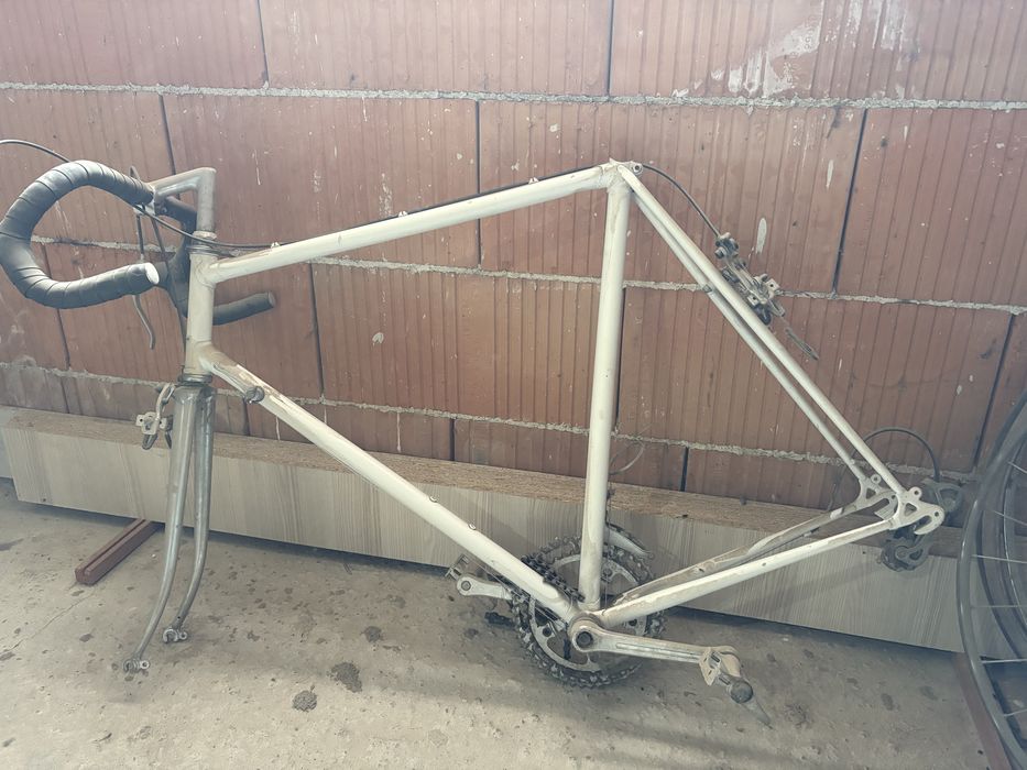 Cursiera peugeot ,si bicicleta de drum