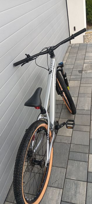 Dirt jumper Attabo Pert 2.0