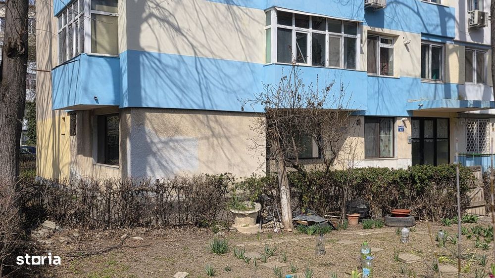Vand ap cu 2 camere parter B-dul Republicii