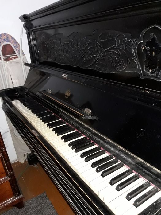 Пианино F.MIHLBACH немецкое