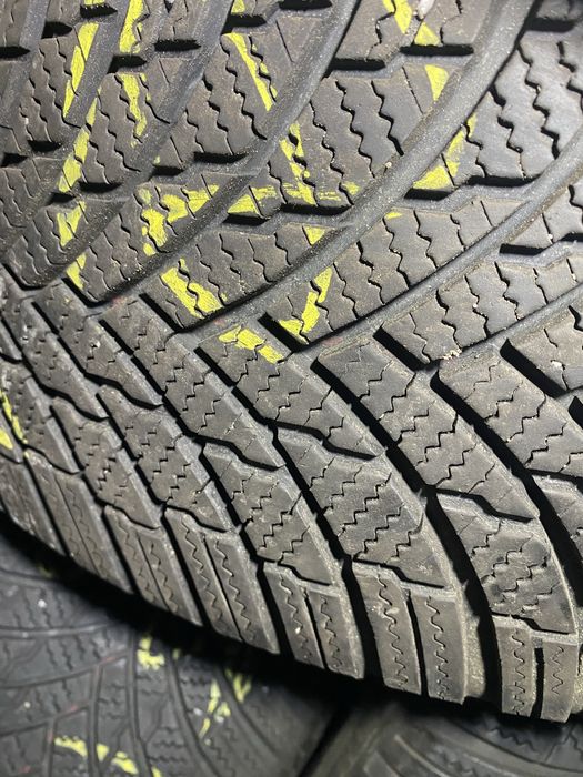 Vand Urgent !!  4Anvelope MS iarna 215 55 18
