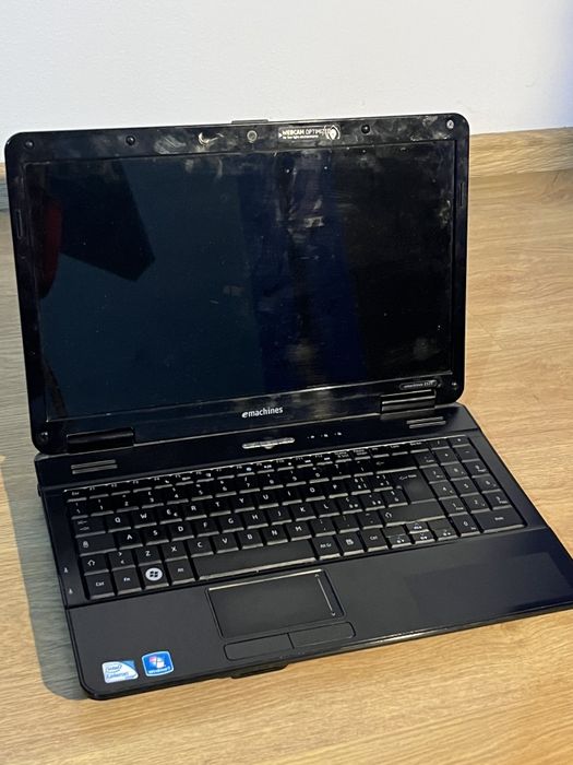 Laptop Emachines e525