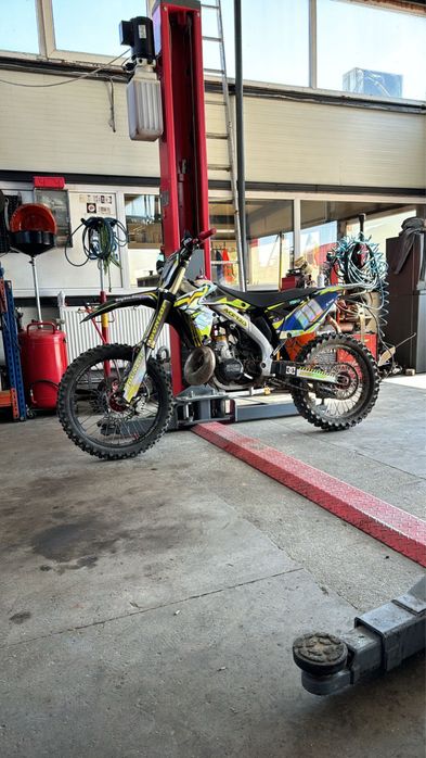 Motocicleta de motocross Suzuki RMZ 250