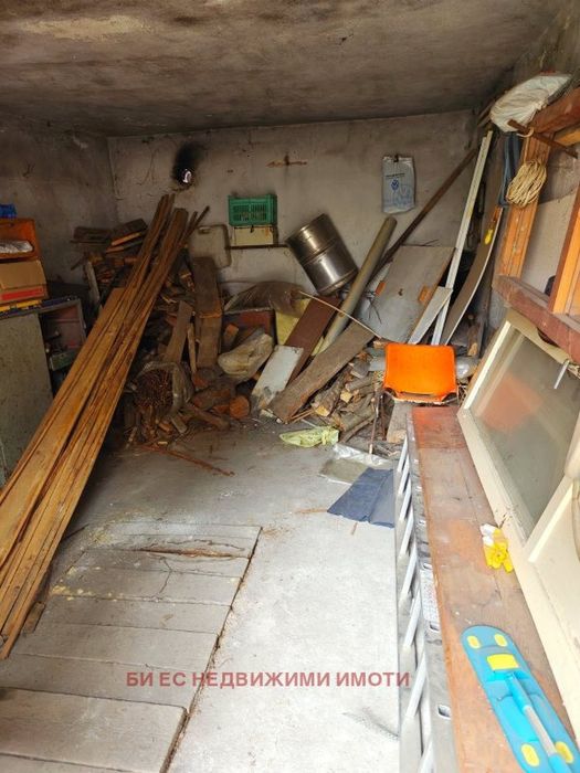 Продажба Етаж от къща гр. Перник - Клепало 55m²