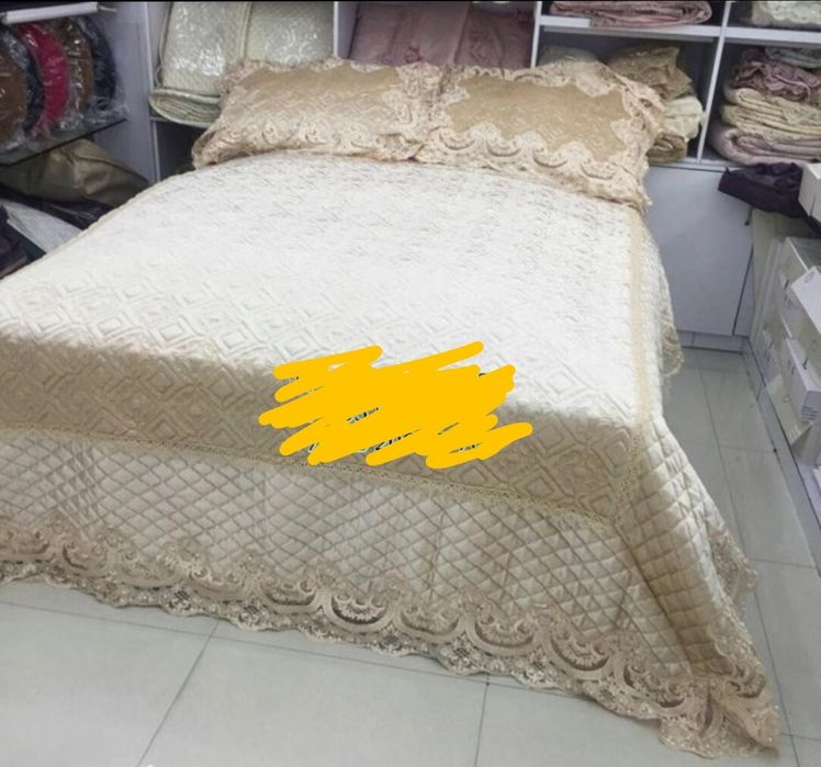 Покрывало с наволочками Bluemarine