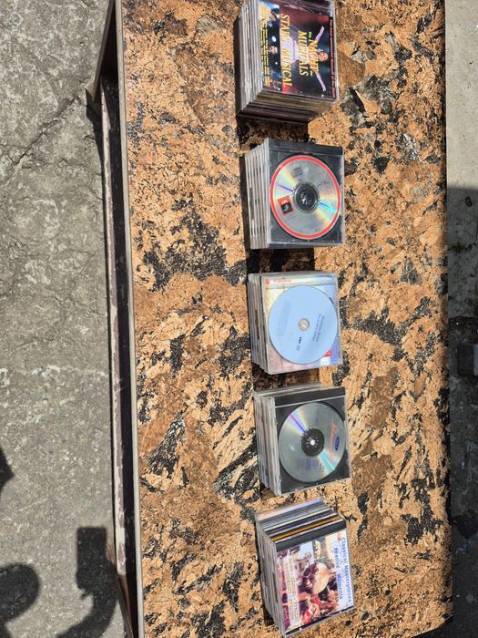 Vând Lot 40CD muzica clasica mixta straina artisti internationalii celebri