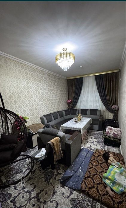 Yangihayot tumani darxon 1da 2xona srochna sotiladi.