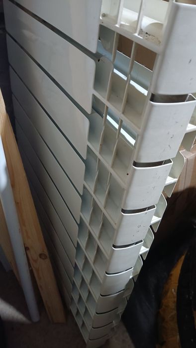 Продам батарею 10 секций