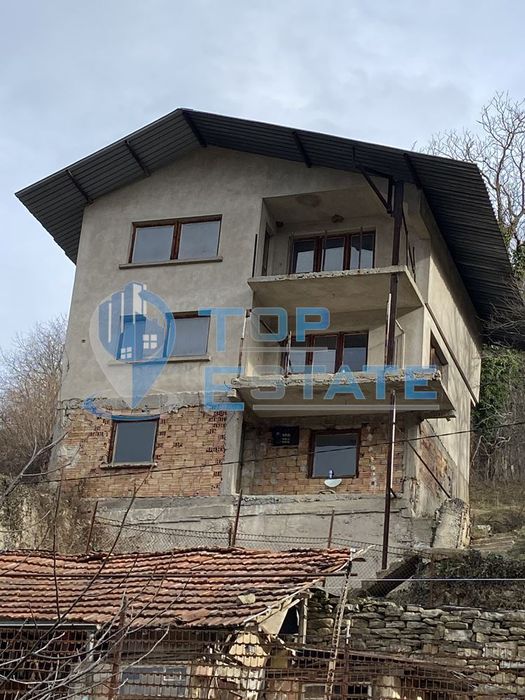 Продава се Къща в с. Драганчетата, Област Габрово - 195 кв.м за 220 €/кв.м - Снимка #1