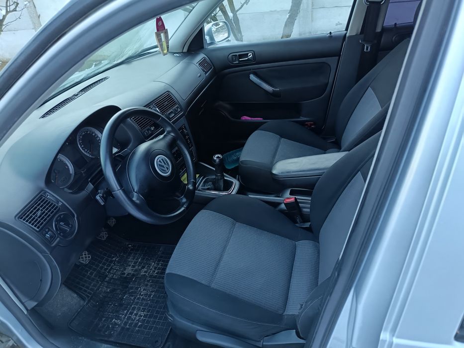 Vând golf IV 1.9 tdi