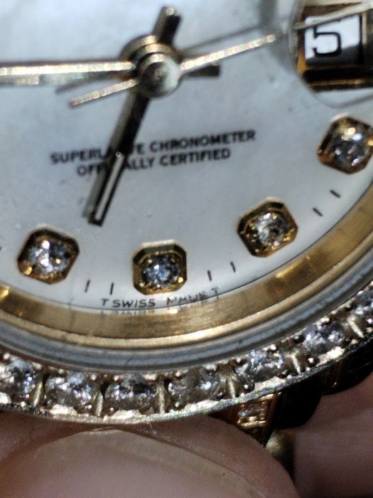 Rolex soati sotiladi