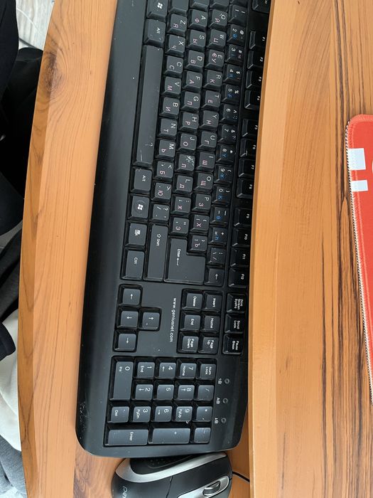 Прадаю  капютер работает