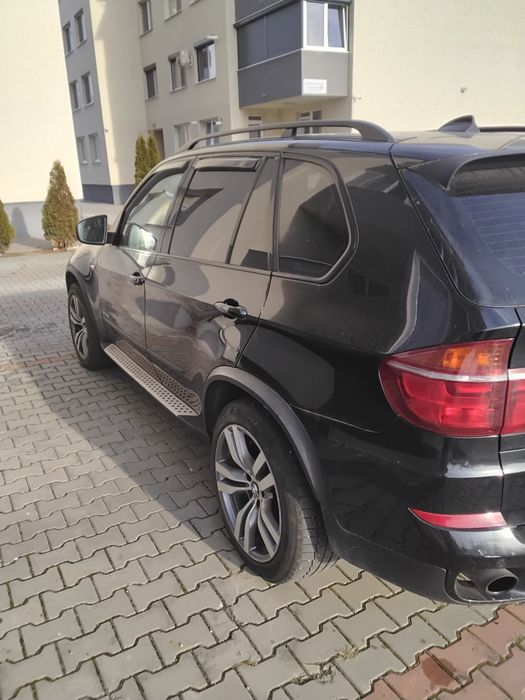 Se vinde BMW  x5 2011/ 2012 301 km