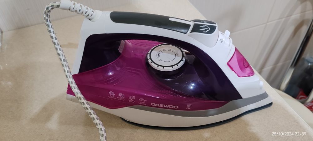 Fier de calcat in stare foarte buna