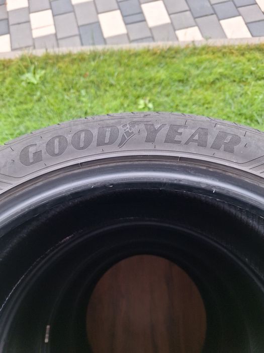 Шшины Goodyear .