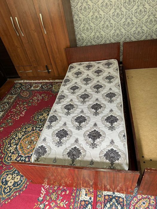 Кровать среднего состояния 1.88×86 можно с матрасом и без матрасом