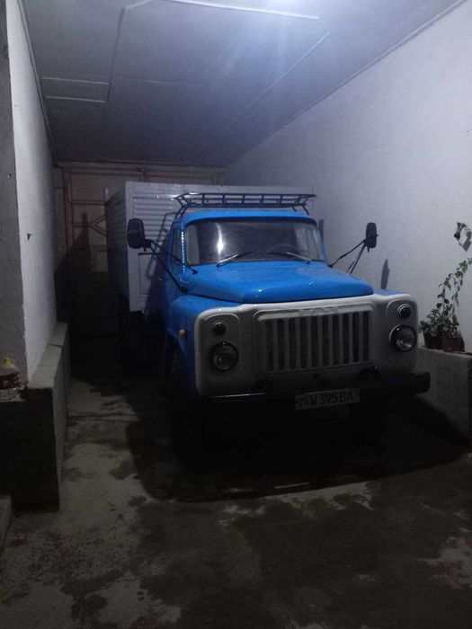 Gaz 53 xolati yaxshi. ishga tayyor. Balonlari 70%