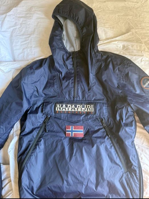 Яке Napapijri Rainforest