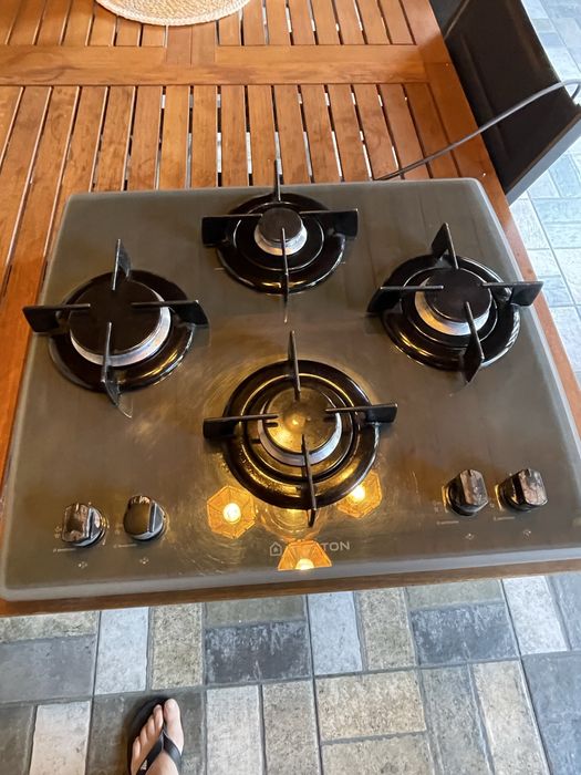 Cuptor electric si plita pe gas Ariston