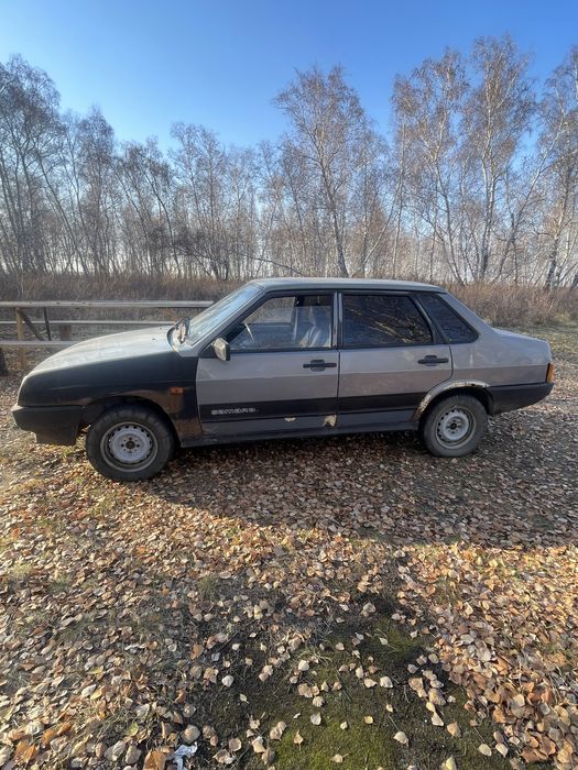 Продам ваз 2199 инжектор 2002