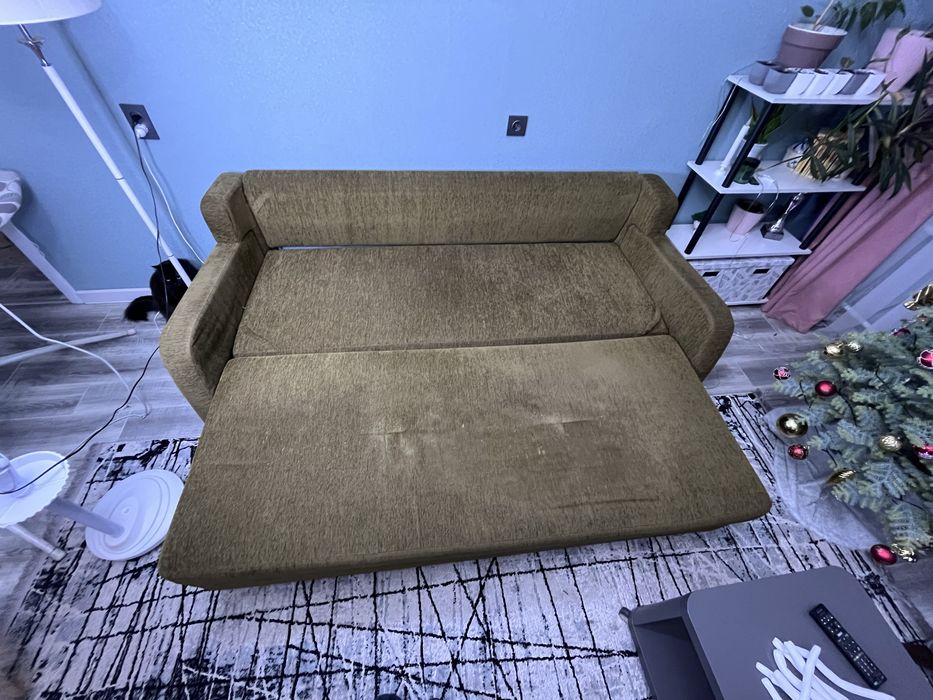 Продам Диван (раскладной)