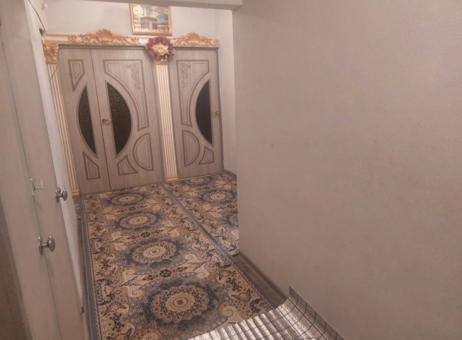 Olmoliq shahar maskovskiy kochasi 16 dom 3xonadon sotiladi kelishiladi