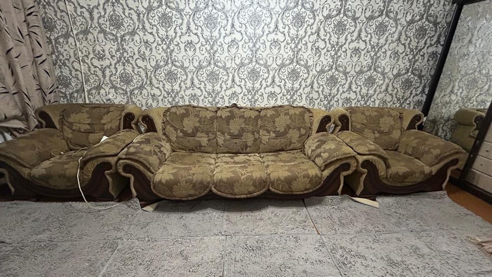 Продам диван б/у самовывоз