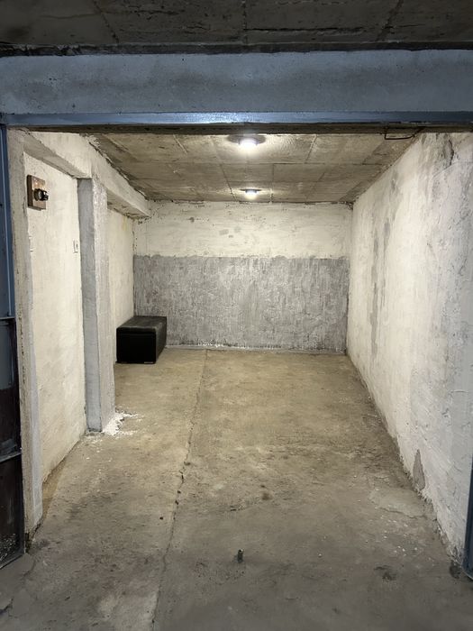 Гараж под наем 70€