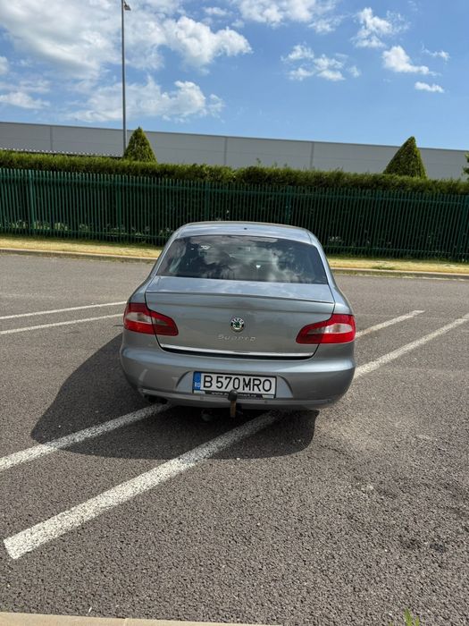 SKODA Superb 2012 — imagine 4