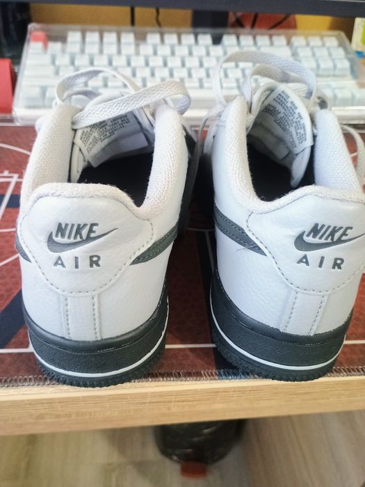 Adidași Nike mărimea 35,5 ( 22,5 cm)