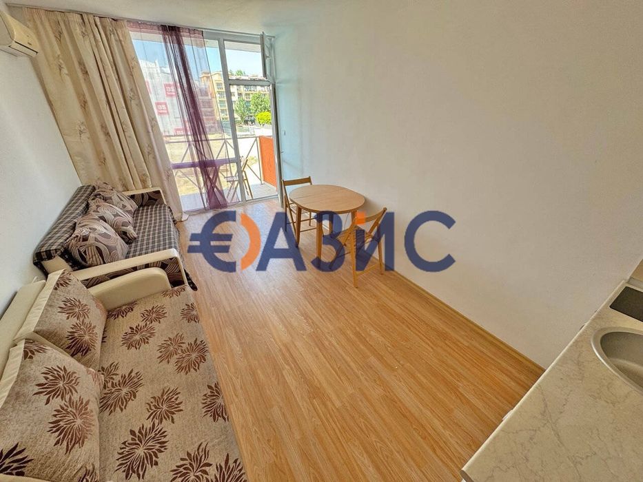 Продава се Едностаен апартамент в к.к. Слънчев бряг - 33 кв.м за 1394 €/кв.м - Снимка #2