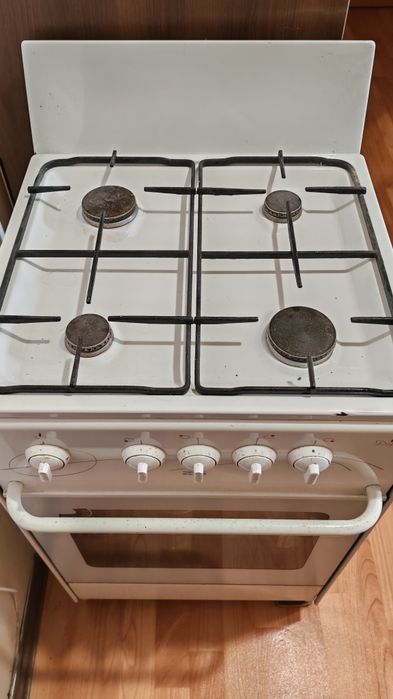 Продаётся газовая плита, срочно