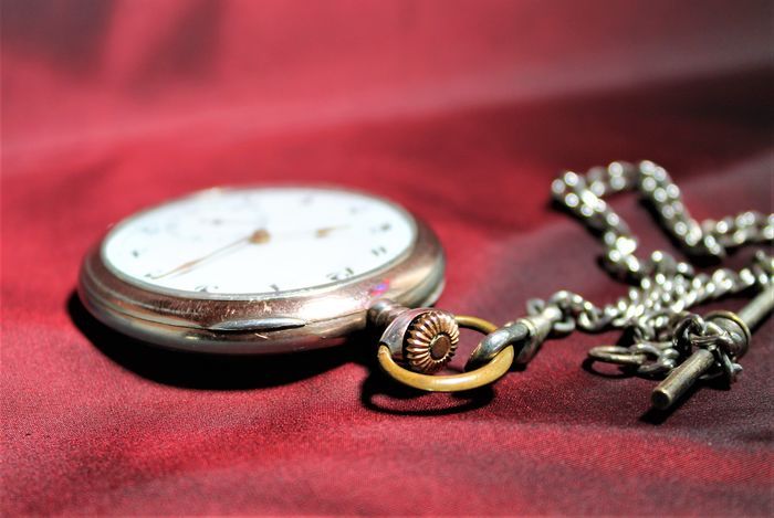 ALCALA винтидж джобен часовник от 1901-1949