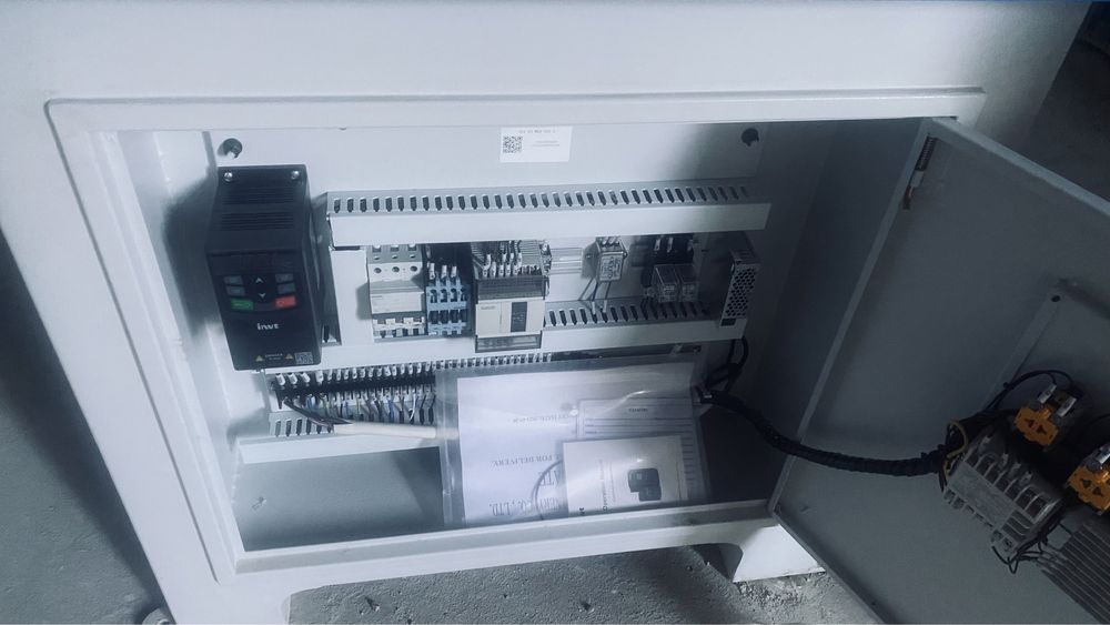 Кромкооблецовошный Станок