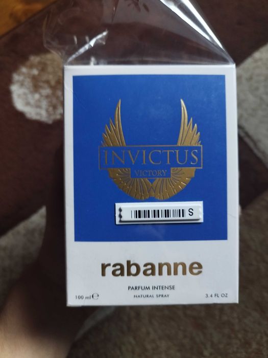 Parfumuri Valentino și Rabanne (bărbați/femei)
