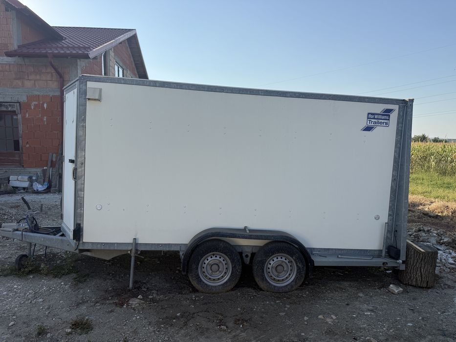 Remorcă închisă Ifor Williams BV125G, an fabricație 2022,