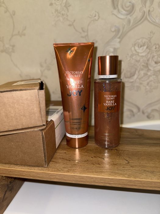 Victoria’s Secret Bare Vanilla Joy с шиммером