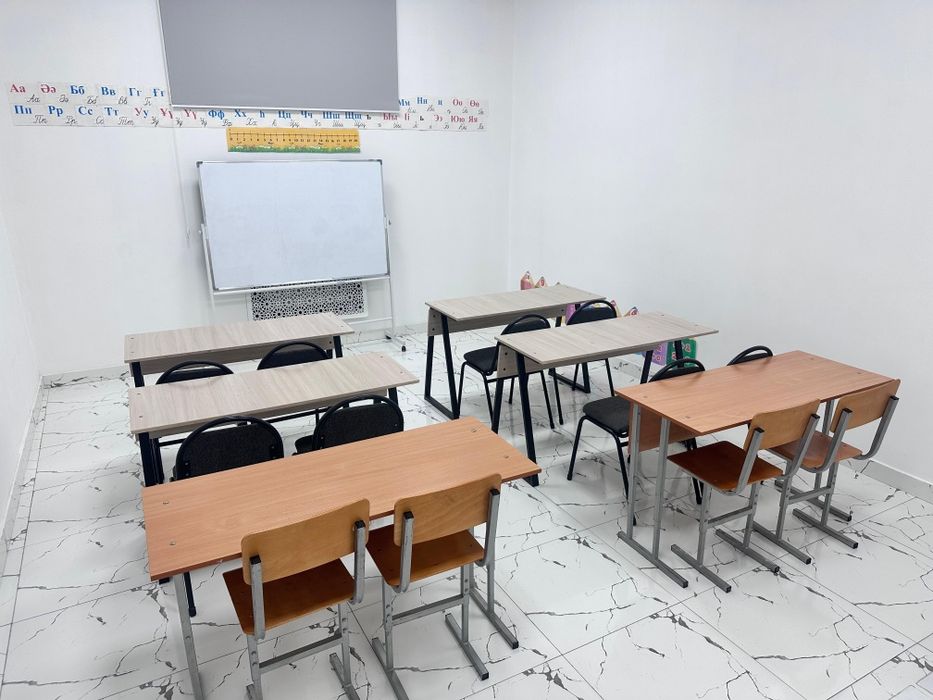 Парта стулья кулер тақта