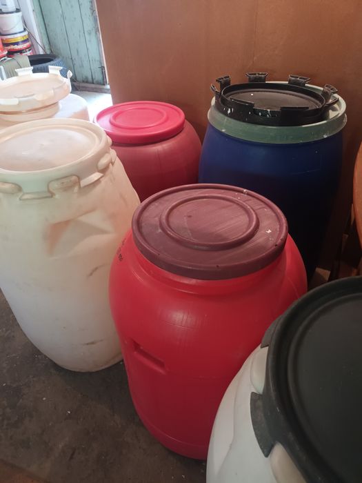 Butoaie plastic 200 litri